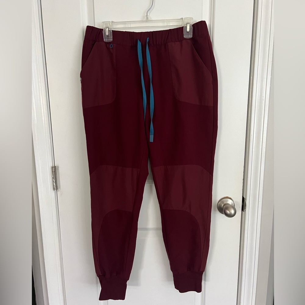 FIGS x DISNEY Scrub Pants